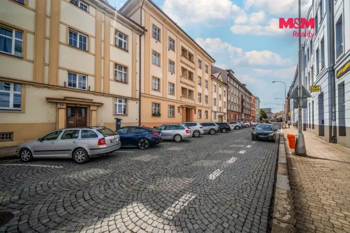 Prodej bytu 1+kk, Hradec Králové, Škroupova, 34 m2