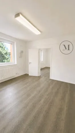Pronájem kanceláře, České Budějovice, Hlinská, 28 m2