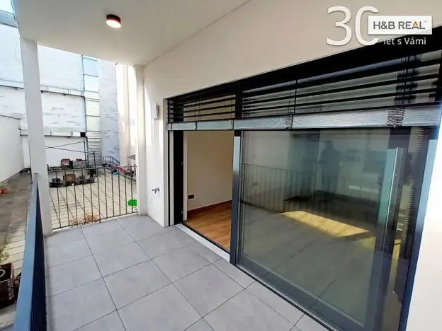 Pronájem kanceláře, Zlín, Rašínova, 58 m2