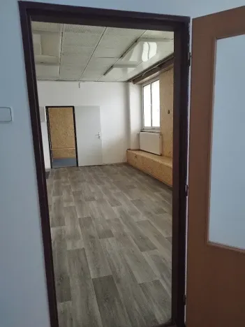 Pronájem kanceláře, Brno, Pod sídlištěm, 65 m2