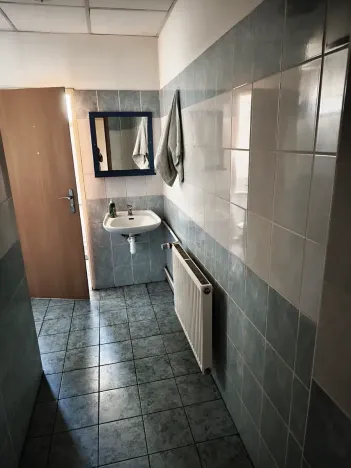 Pronájem kanceláře, Brno, Pod sídlištěm, 65 m2