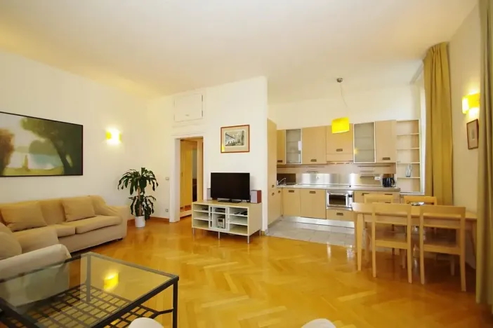 Pronájem bytu 2+kk, Praha - Malá Strana, Újezd, 73 m2
