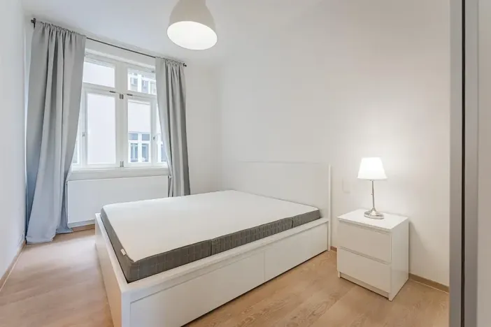 Pronájem bytu 3+1, Praha - Nové Město, Jungmannova, 82 m2