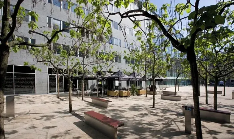 Pronájem kanceláře, Praha - Smíchov, Plzeňská, 375 m2