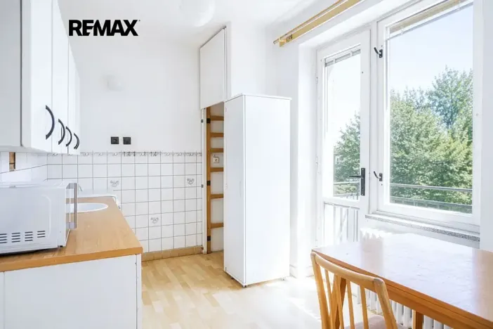 Prodej bytu 1+1, Hradec Králové, třída SNP, 40 m2