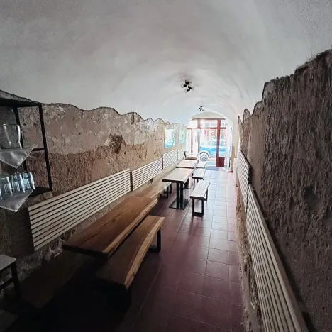 Pronájem obchodního prostoru, Kolín, Na Hradbách, 164 m2
