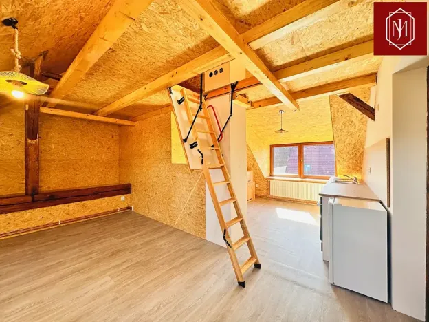 Pronájem bytu 1+kk, Kunžak, Hradecká, 60 m2