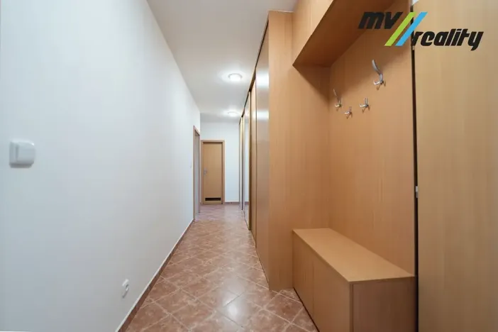 Prodej bytu 3+1, Milovice, Topolová, 77 m2