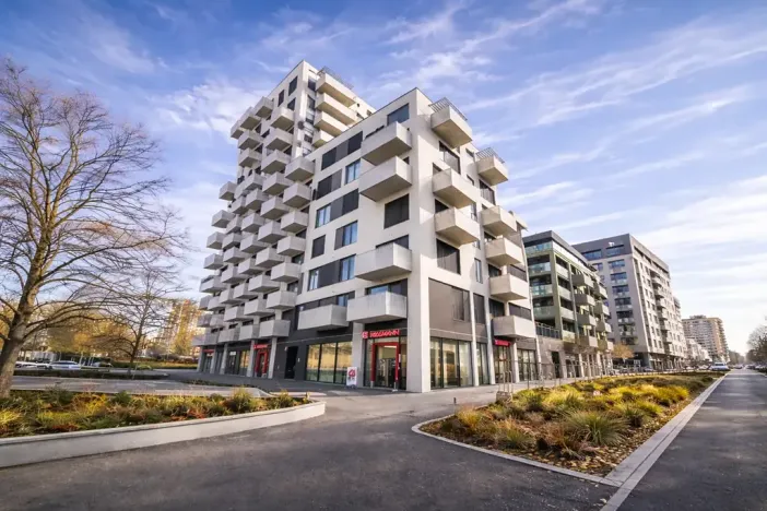 Pronájem garážového stání, Praha - Stodůlky, Hábova, 12 m2