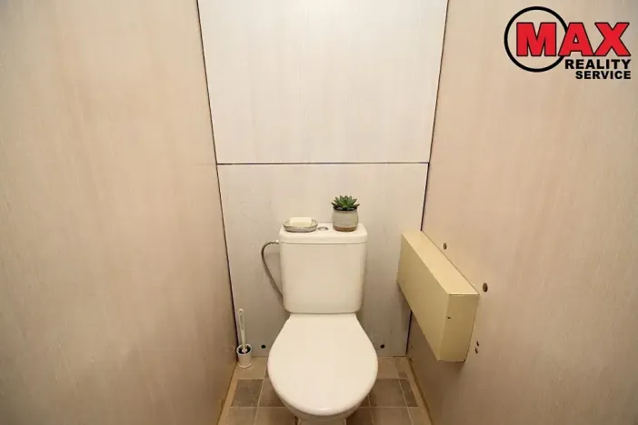 Pronájem bytu 1+kk, Praha - Háje, Schulhoffova, 29 m2