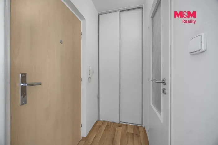 Prodej bytu 1+kk, Hradec Králové - Nový Hradec Králové, Vachkova, 37 m2