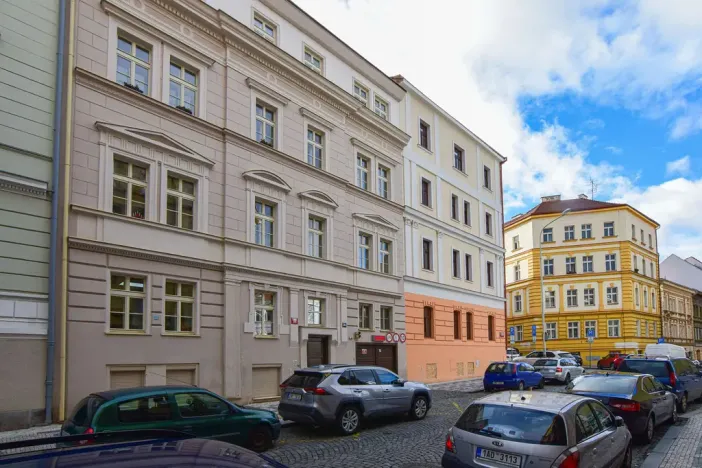 Pronájem bytu 1+kk, Praha - Žižkov, Štítného, 34 m2