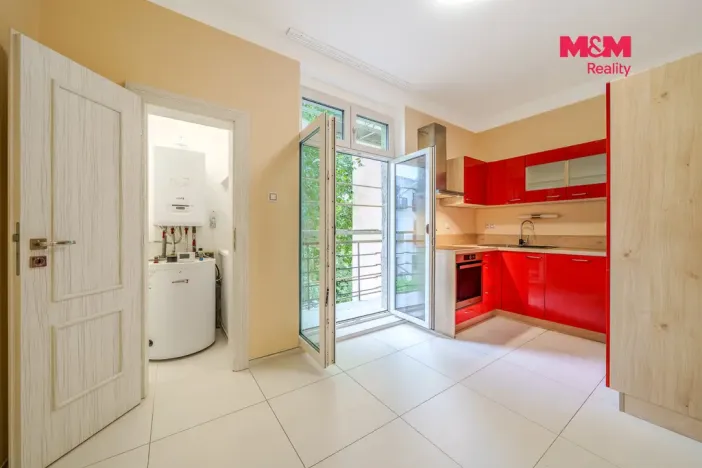 Prodej bytu 4+1, Karlovy Vary - Stará Role, Závodu míru, 99 m2