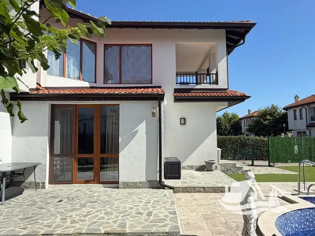 Prodej rodinného domu, Pomorie, Bulharsko, 179 m2