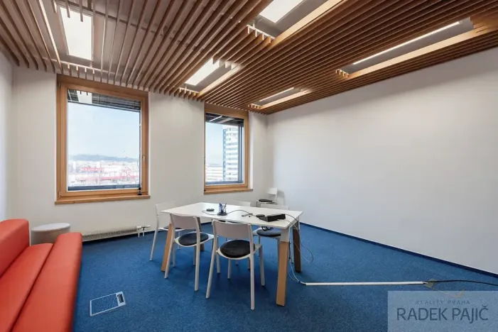 Prodej kanceláře, Brno, Pražákova, 320 m2
