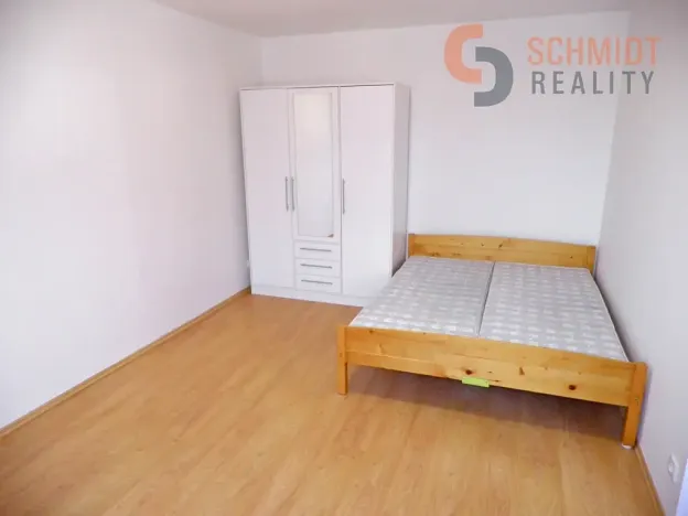 Pronájem bytu 1+1, Břeclav, Kpt. Jaroše, 37 m2