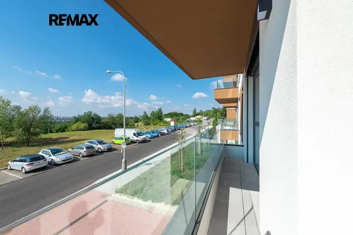 Prodej bytu 2+kk, Praha - Černý Most, Arnošta Valenty, 49 m2