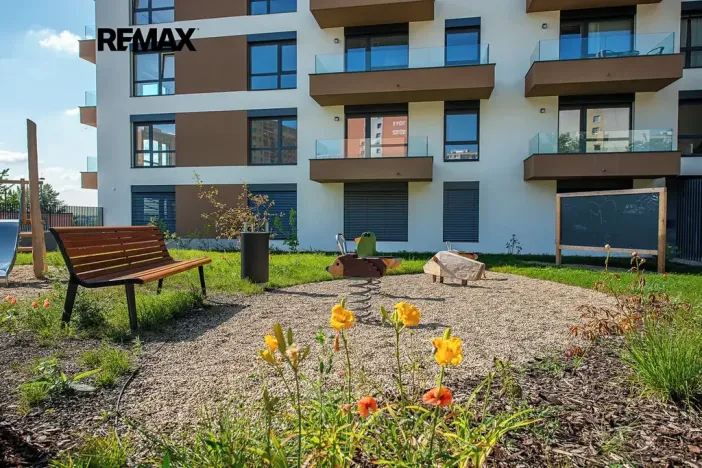 Prodej bytu 2+kk, Praha - Černý Most, Arnošta Valenty, 49 m2