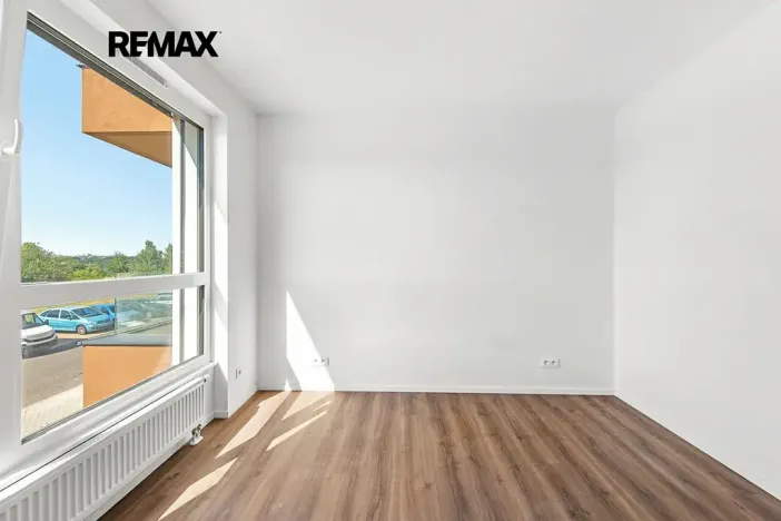 Prodej bytu 2+kk, Praha - Černý Most, Arnošta Valenty, 49 m2