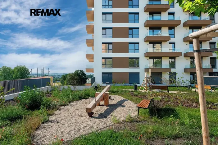 Prodej bytu 2+kk, Praha - Černý Most, Arnošta Valenty, 49 m2