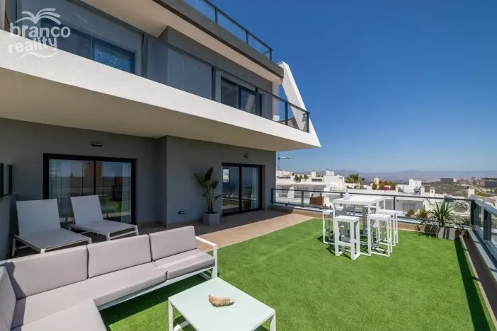 Prodej bytu 4+kk, Santa Pola, Alicante, Španělsko, 97 m2