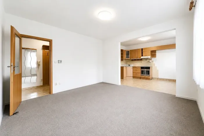 Pronájem bytu 1+kk, Praha - Horní Počernice, Dandova, 37 m2