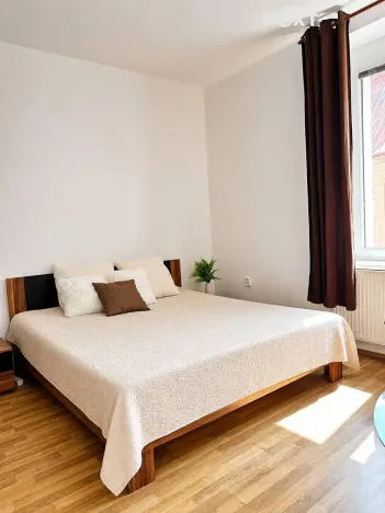 Pronájem bytu 2+kk, Plzeň, Čechova, 48 m2