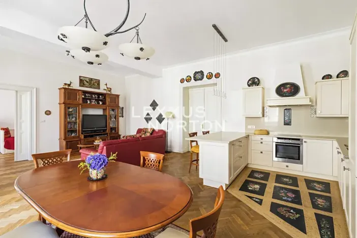 Prodej bytu 4+kk, Praha - Vinohrady, Varšavská, 130 m2