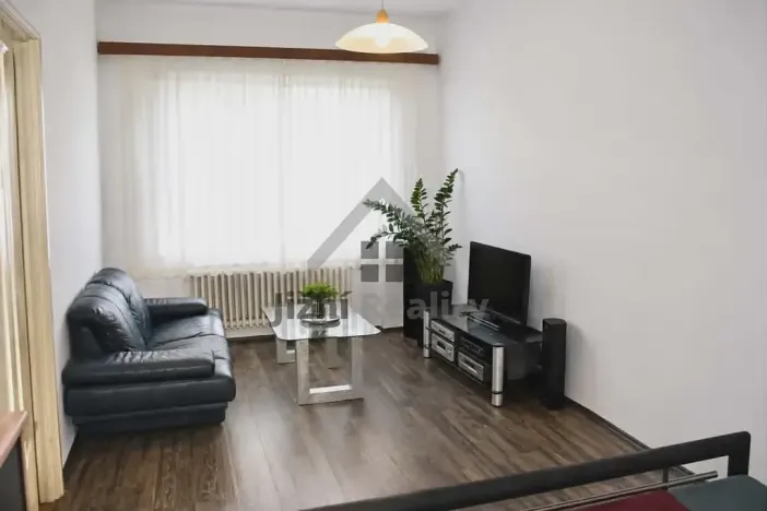 Prodej rodinného domu, České Budějovice, V. Nezvala, 200 m2