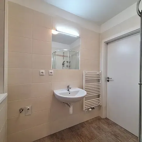 Pronájem bytu 2+kk, Praha - Holešovice, Malá Plynární, 36 m2