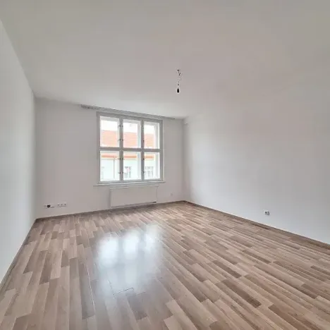 Pronájem bytu 3+kk, Praha - Žižkov, Roháčova, 80 m2