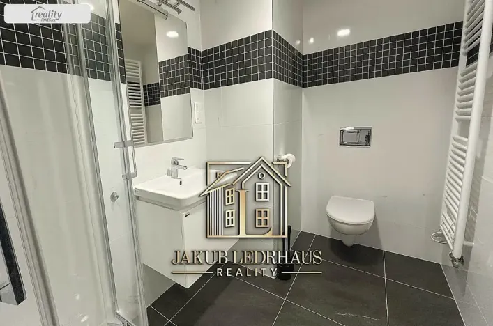 Pronájem bytu 1+kk, Praha - Hloubětín, U Tesly, 32 m2