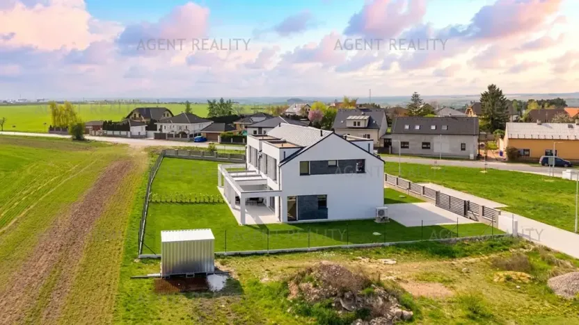 Prodej rodinného domu, Slaný, 156 m2