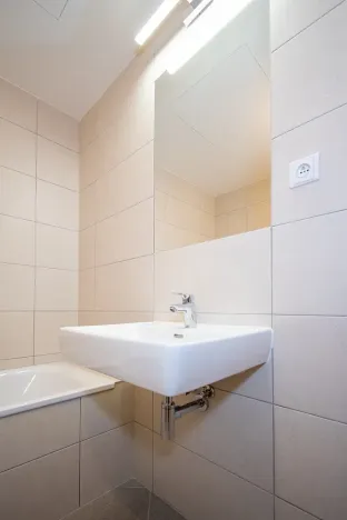 Pronájem bytu 2+kk, Praha - Holešovice, Jankovcova, 43 m2