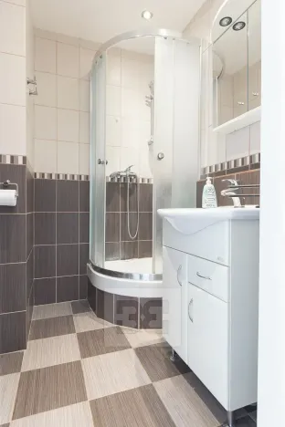 Pronájem bytu 1+kk, Praha - Troja, Krynická, 29 m2