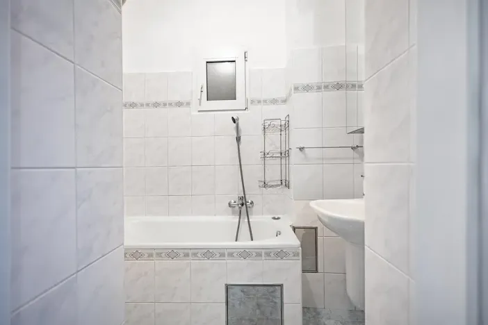 Pronájem bytu 2+kk, Praha - Žižkov, Biskupcova, 41 m2