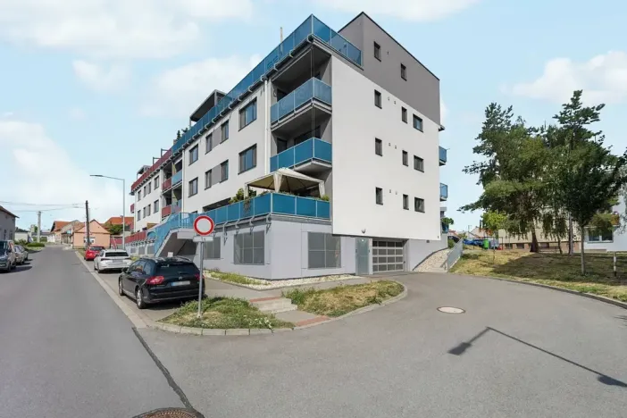 Prodej bytu 4+kk, Miroslav, 98 m2