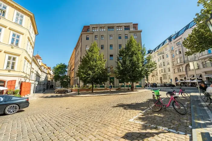 Prodej bytu 3+kk, Praha - Staré Město, U obecního dvora, 81 m2