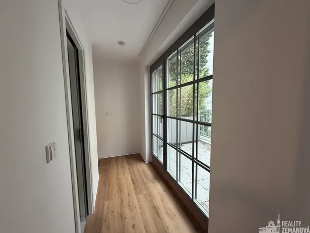 Pronájem bytu 2+kk, Praha - Vinohrady, Korunní, 56 m2