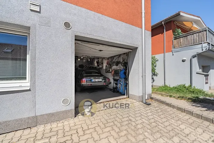 Prodej bytu 2+kk, Praha - Újezd nad Lesy, Račiněveská, 95 m2