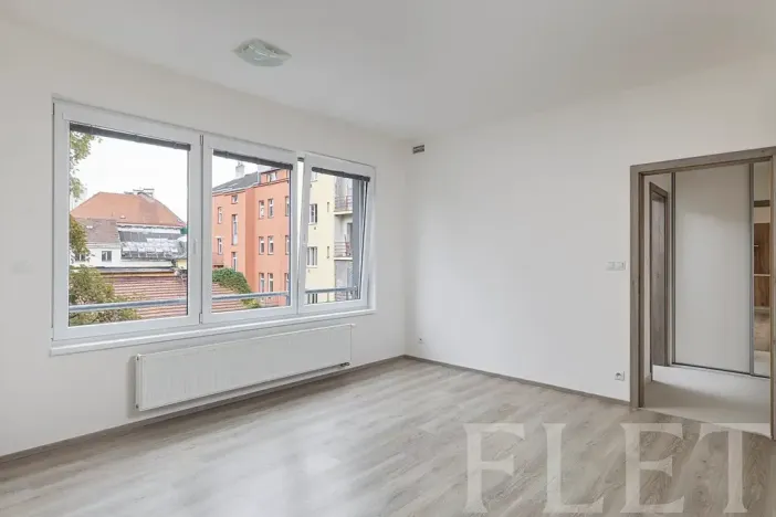 Pronájem bytu 1+kk, Praha - Vršovice, Petrohradská, 37 m2