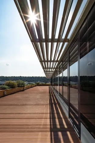 Pronájem kanceláře, Praha - Karlín, Rohanské nábřeží, 614 m2