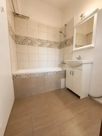 Pronájem bytu 2+kk, Hradec Králové, Bidlova, 59 m2