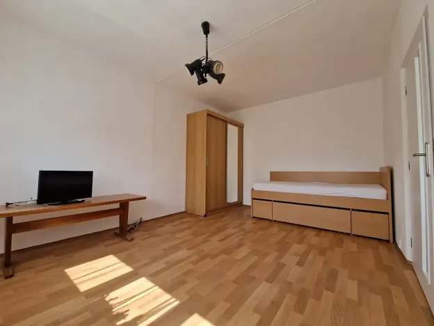 Pronájem bytu 2+kk, Praha - Kamýk, Zvolská, 36 m2