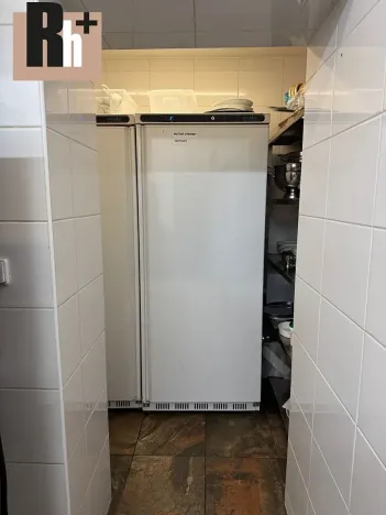 Pronájem restaurace, Horní Lhota, 338 m2