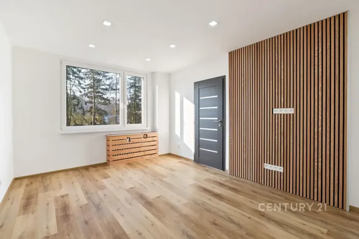 Pronájem bytu 1+1, Děčín, Oblouková, 35 m2