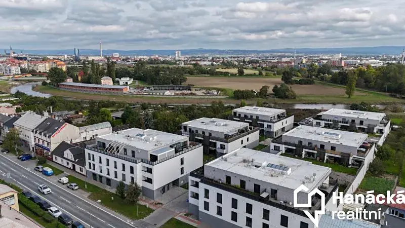 Pronájem garážového stání, Olomouc, Věry Pánkové, 12 m2