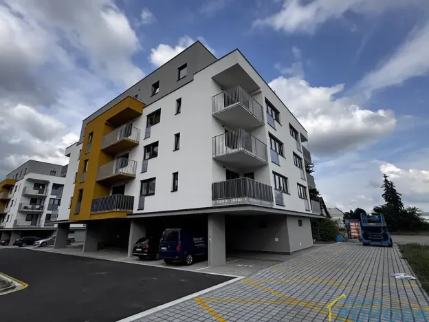 Pronájem bytu 2+kk, Dašice, U Kasáren, 48 m2