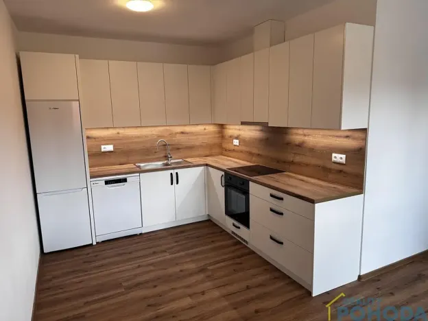 Pronájem bytu 2+kk, Dašice, U Kasáren, 48 m2