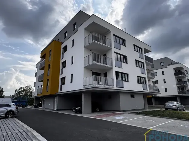 Pronájem bytu 2+kk, Dašice, U Kasáren, 48 m2